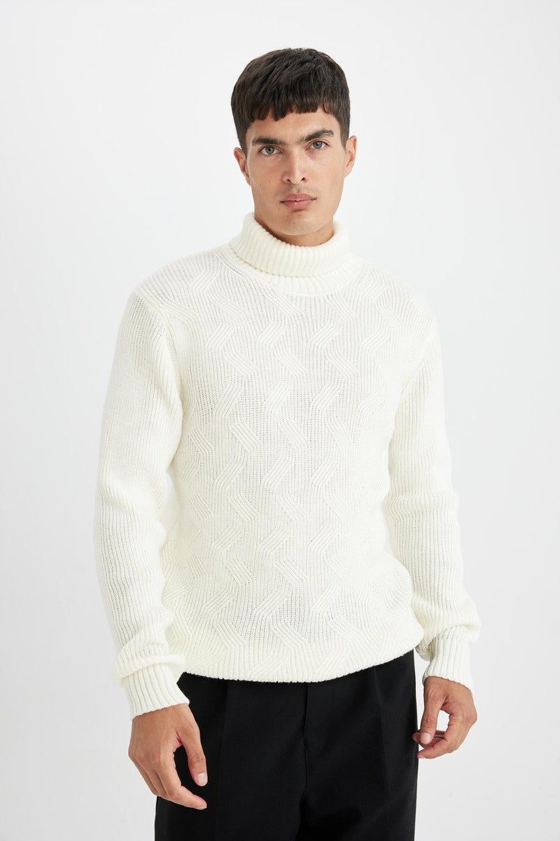 DeFacto White Man White Standard Fit Basic Knitwear Pullover Casual - Image 3